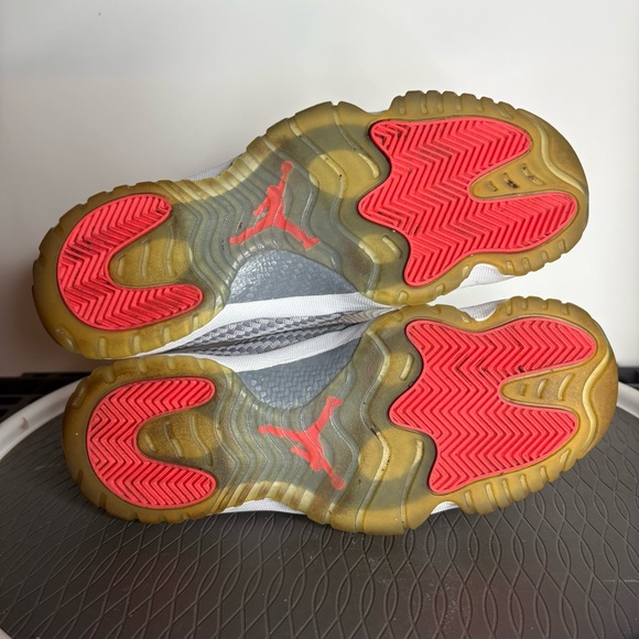 Nike Air Jordan Future Men’s Athletic Shoes - Picture 4 of 5